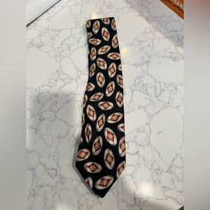 Stylish Black and Gold Patterned Men's Tie
